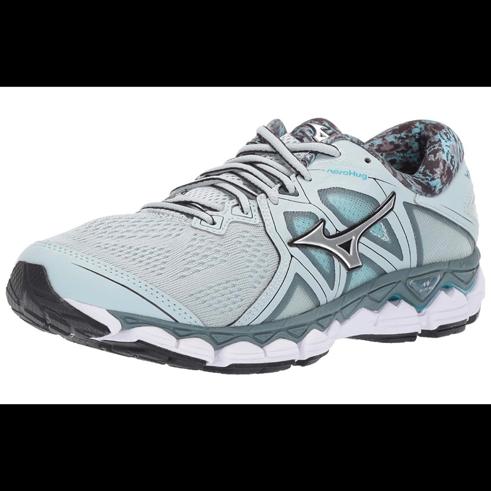 Mizuno Wave Sky 2 women’s running shoe